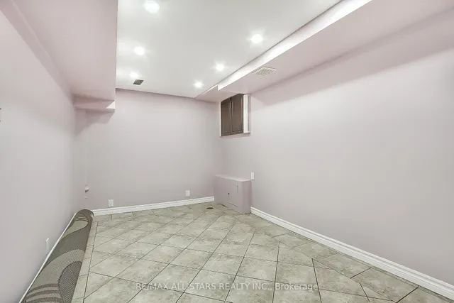 Additional image 35 of 48 Archdekin Dr