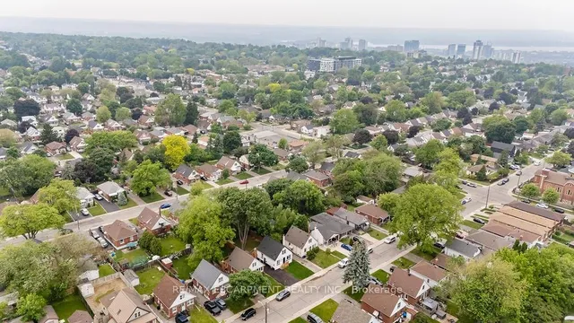 Additional image 31 of 272 East 15th St