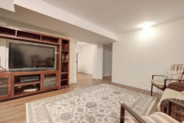 Additional image 38 of 33 Alamosa Crt