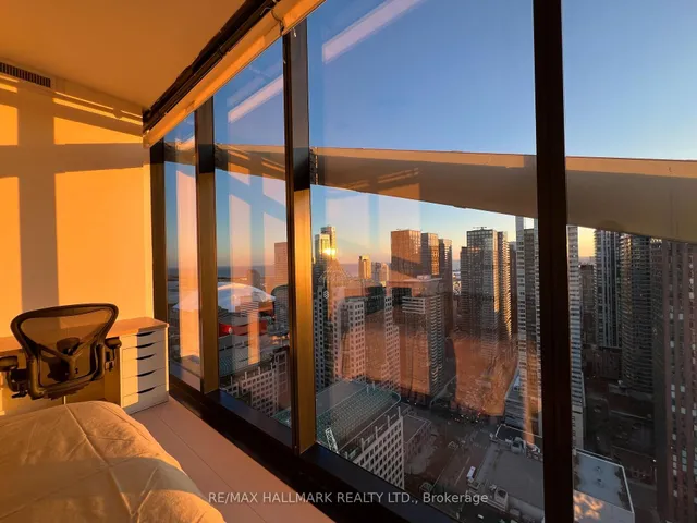 Additional image 33 of 224 King St Unit 4004