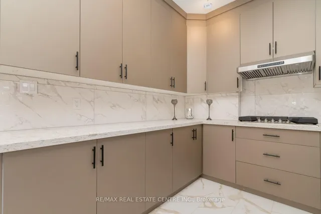 Additional image 17 of 5 Autumn Blvd