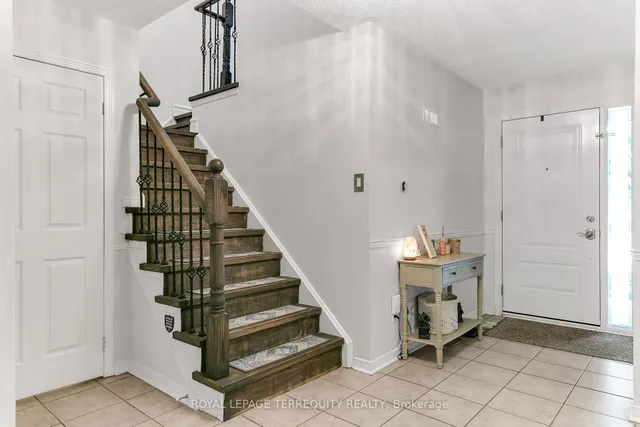 Additional image 3 of 372 Queens Dr