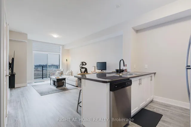 Additional image 7 of 450 Dundas St Unit 331