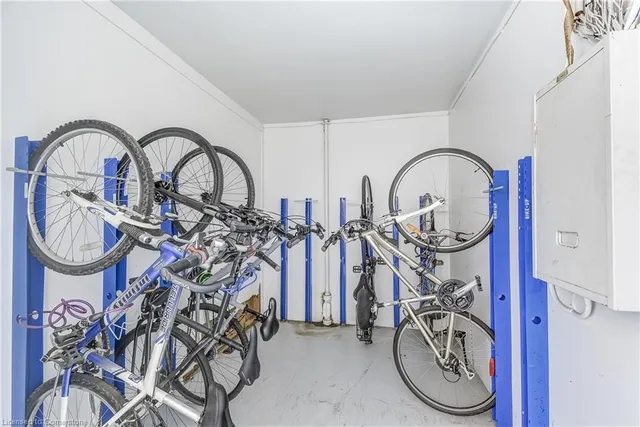 Additional image 25 of 2052 Courtland Dr Unit 104