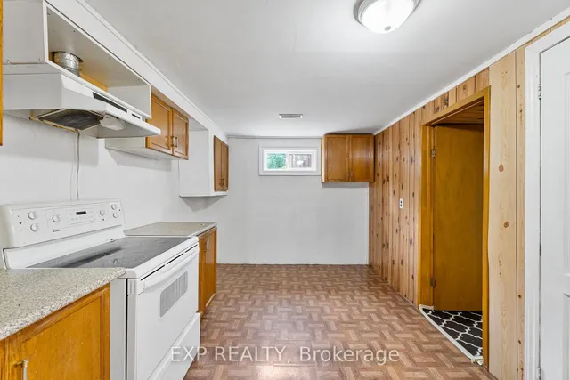 Additional image 24 of 44 Almayo Cres