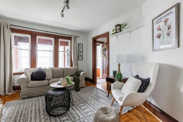 Additional image 9 of 203 Locke St
