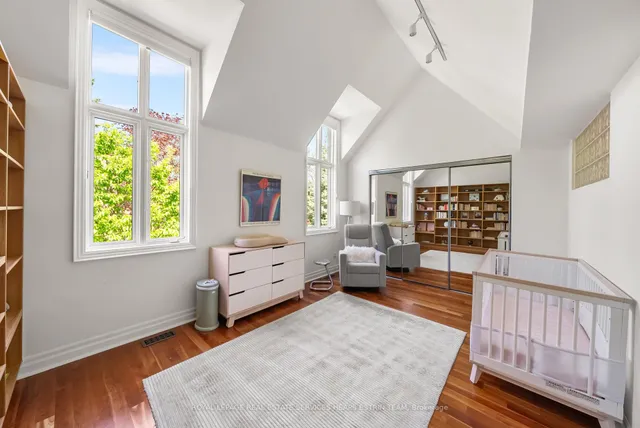 Additional image 24 of 34 Marlborough Ave