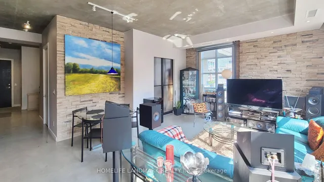 Additional image 15 of 23 Brant St Unit 712