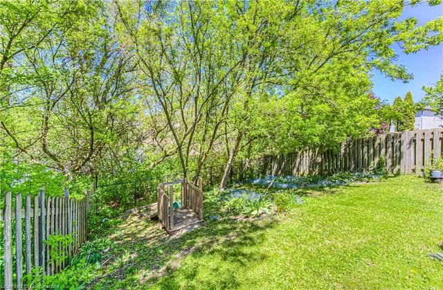 Additional image 42 of 389 Westmeadow Dr