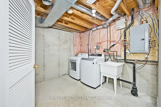 Additional image 22 of 77 Coyote Cres