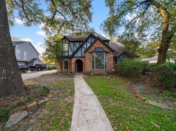 6714 Brittany Park Ln, Houston, TX 77066