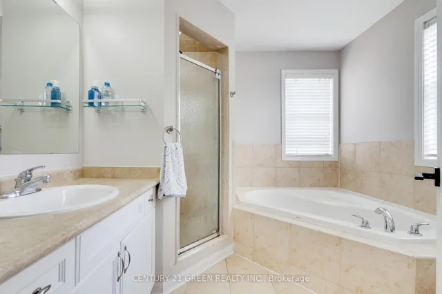 Additional image 29 of 1079 Clark Blvd