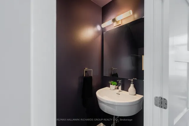 Additional image 13 of 2 Bellefair Ave Unit TH5