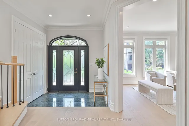 Additional image 3 of 528 Douglas Ave