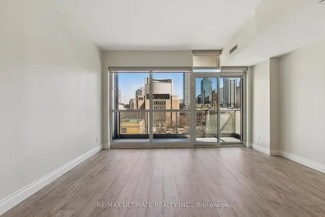 Additional image 39 of 210 Simcoe St Unit 611