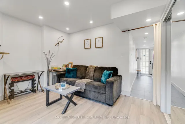 Additional image 7 of 9 Douville Crt