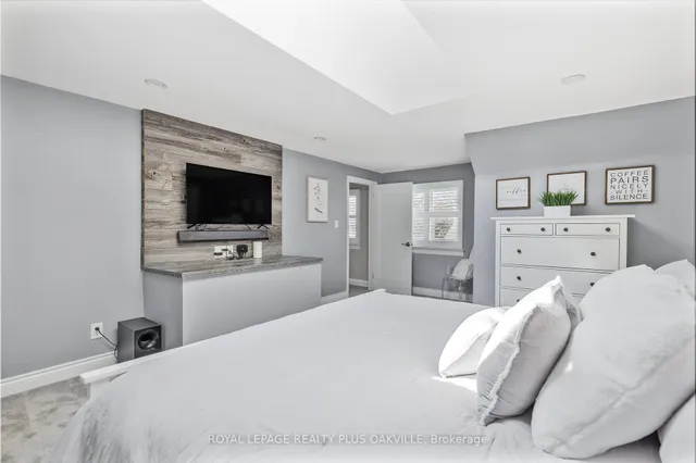 Additional image 45 of 2 Westcliffe Ave