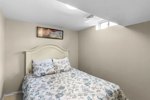 Additional image 41 of 107 Narrow Valley Cres