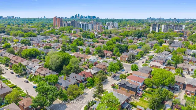 Additional image 40 of 256 Mortimer Ave