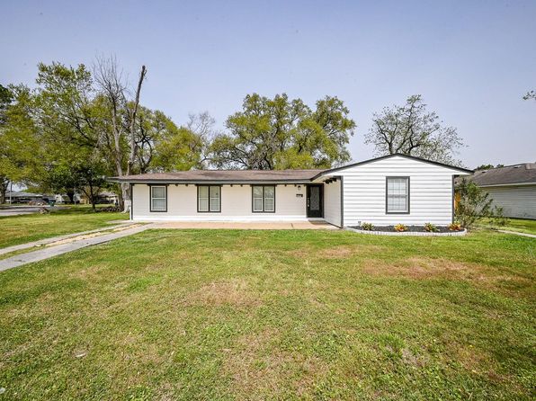 7471 Lakehurst Dr, Houston, TX 77087