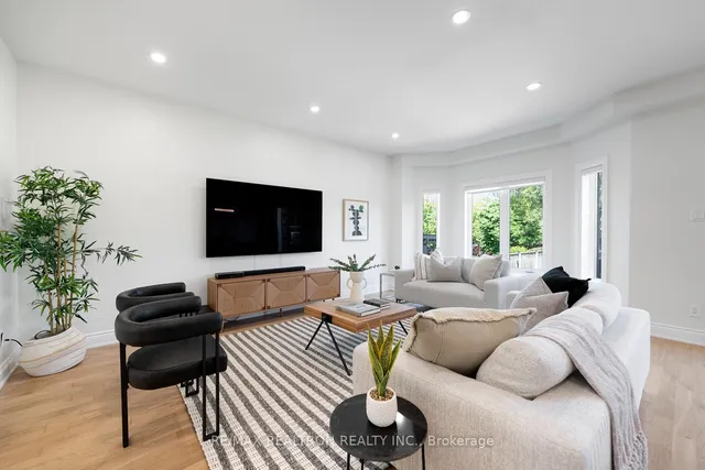 Additional image 16 of 24 Model Ave