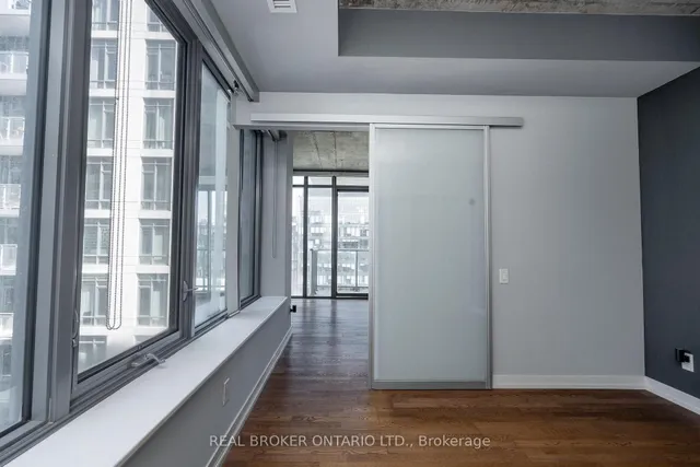 Additional image 17 of 95 Bathurst St Unit 1201