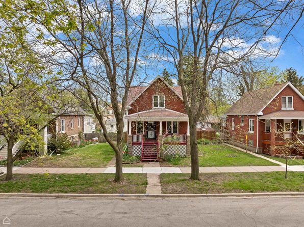 3829 N Kilbourn Ave, Chicago, IL 60641