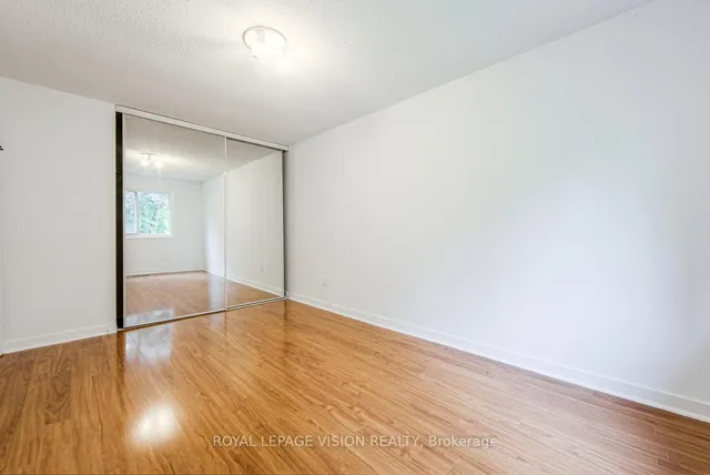 Additional image 20 of 127 Freshmeadow Dr