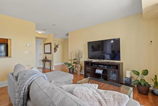 Additional image 11 of 2088 Lawrence Ave Unit 807