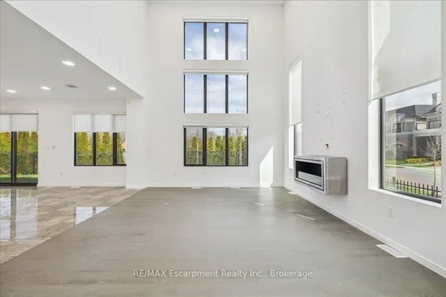 Additional image 18 of 39 Sunrow Gate