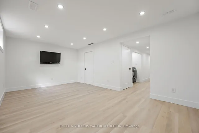 Additional image 36 of 46 Hackberry St