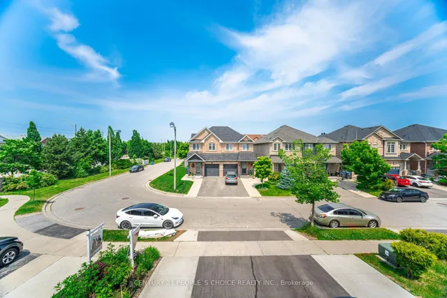 Additional image 27 of 72 Crystalview Cres