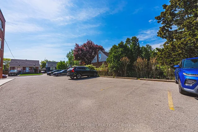 Additional image 24 of 836 Concession St Unit 208