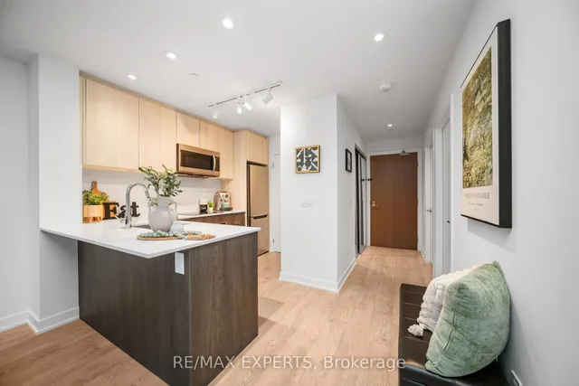 Additional image 4 of 1926 Lake Shore Blvd Unit 2512