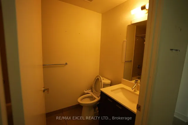 Additional image 23 of 30 Roehampton Ave Unit 3105