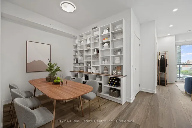 Additional image 31 of 5 Wellington St Unit 414