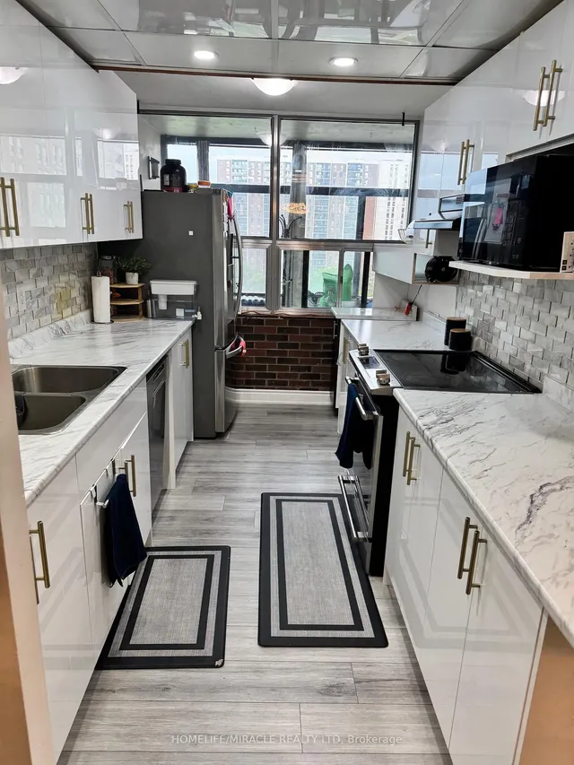 25 Kensington Rd Unit 809