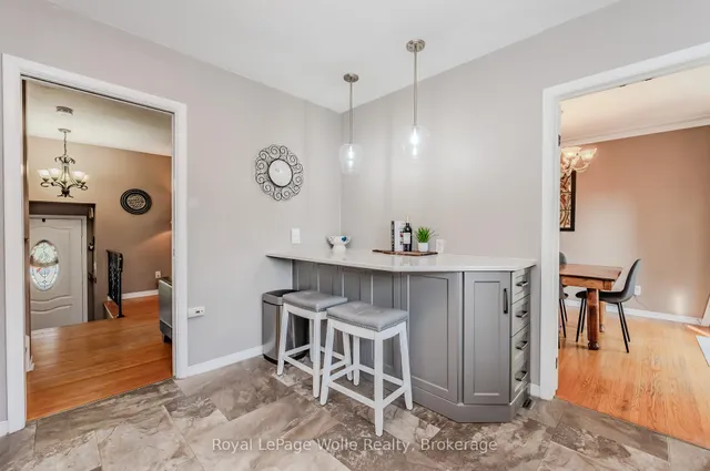 Additional image 19 of 103 Gay Cres