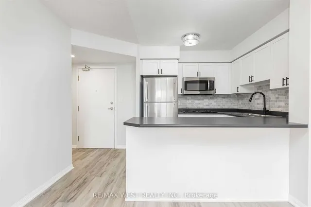 Additional image 9 of 1000 King St Unit 420