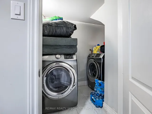 Additional image 37 of 479 Brisdale Dr