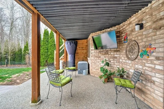 Additional image 39 of 52 Commando Crt