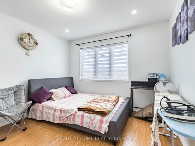 Additional image 25 of 2 Flurry Circ