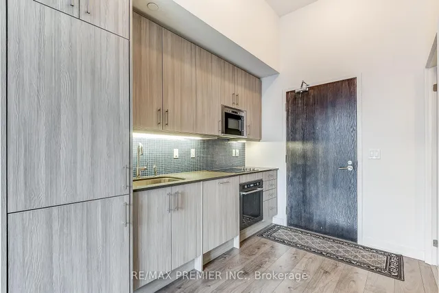 Additional image 7 of 297 College St Unit 1002