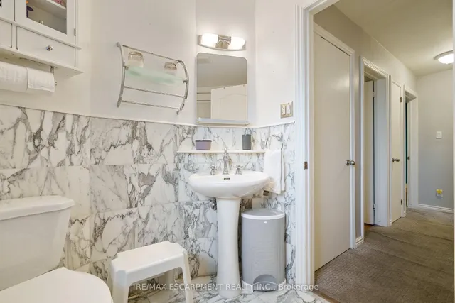 Additional image 26 of 82 Skyline Dr