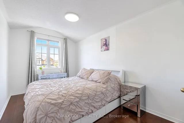 Additional image 14 of 29 Skylar Circ