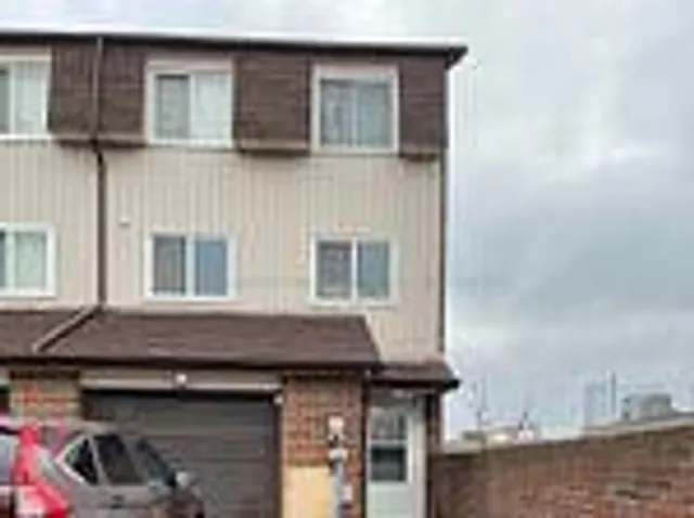 35 San Robertoway Unit 23