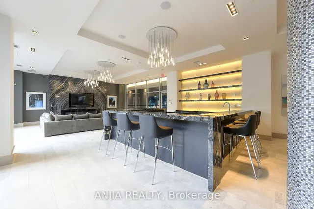 Additional image 11 of 525 Adelaide St Unit PH11