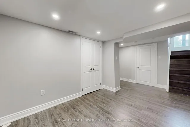 Additional image 26 of 8 Furnival Rd