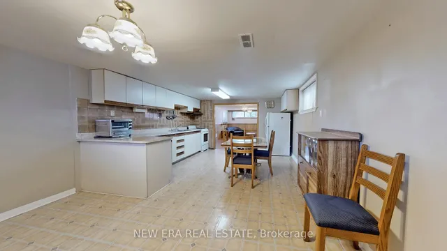 Additional image 23 of 35 Beckett Ave