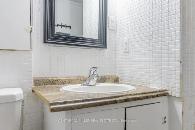 Additional image 21 of 124 Gladstone Ave